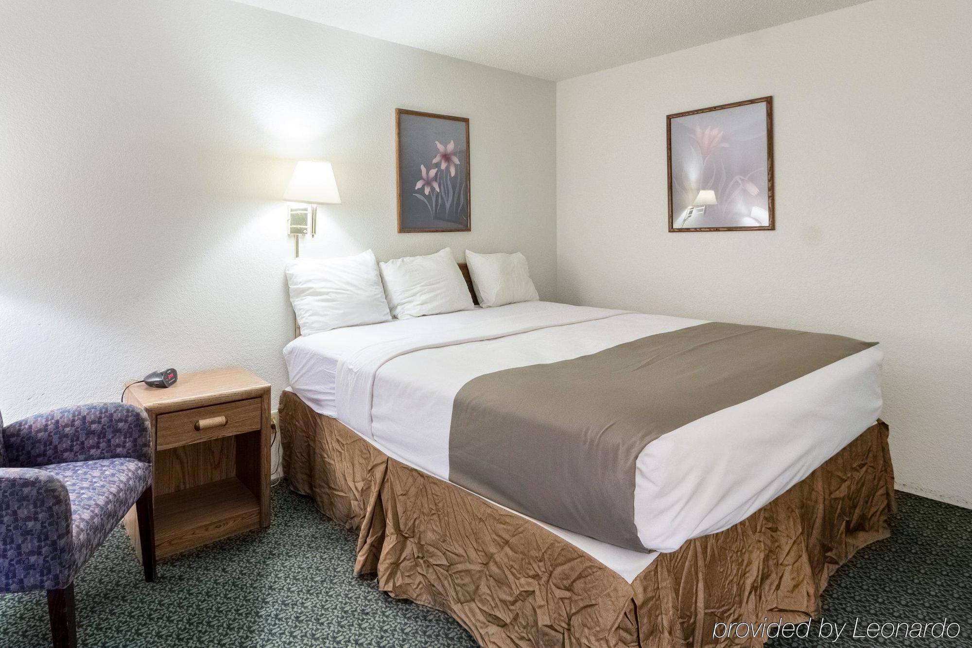Harmony Inn New Ulm Экстерьер фото